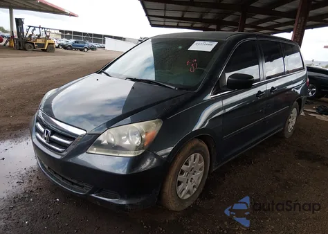 2005 Honda Odyssey Lx z USA, uszkodzony, nr VIN 5FNRL38215B076437
